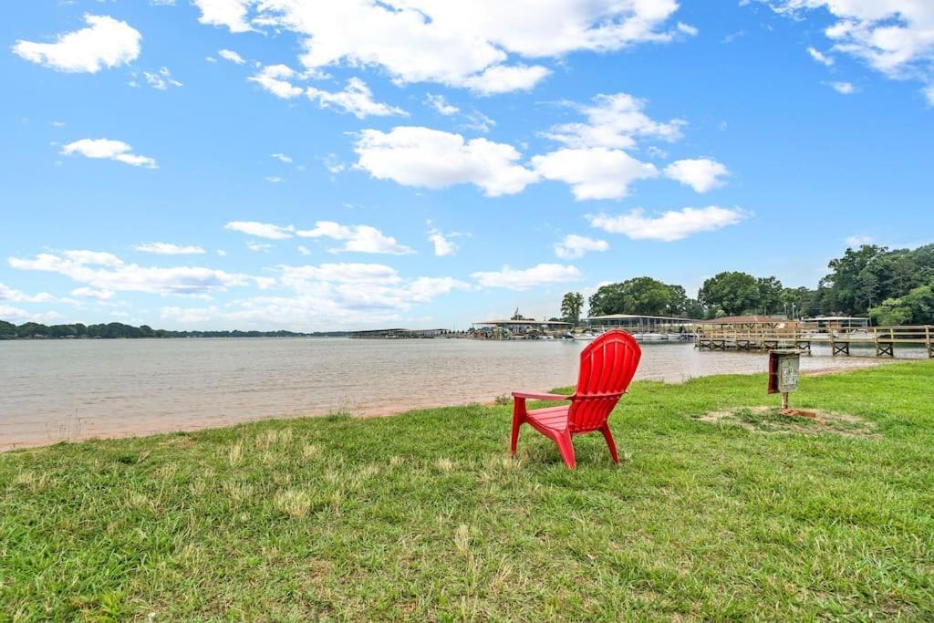 Cozy Lake Home - Jacuzzi King Bed Marina Access Mooresville Εξωτερικό φωτογραφία