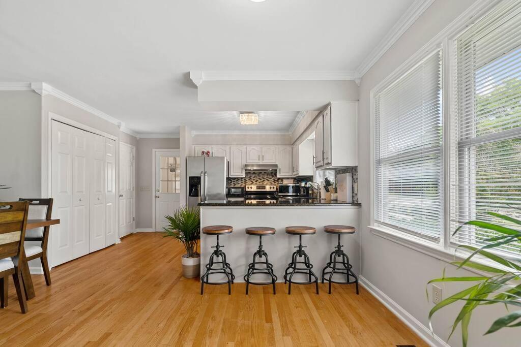Cozy Lake Home - Jacuzzi King Bed Marina Access Mooresville Εξωτερικό φωτογραφία
