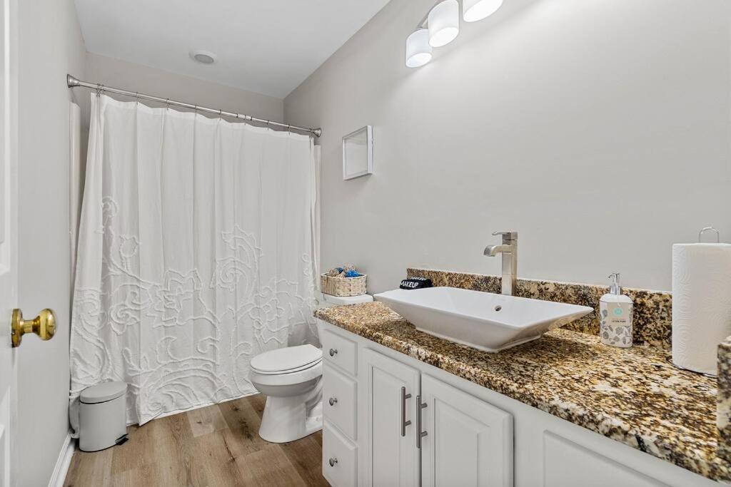 Cozy Lake Home - Jacuzzi King Bed Marina Access Mooresville Εξωτερικό φωτογραφία