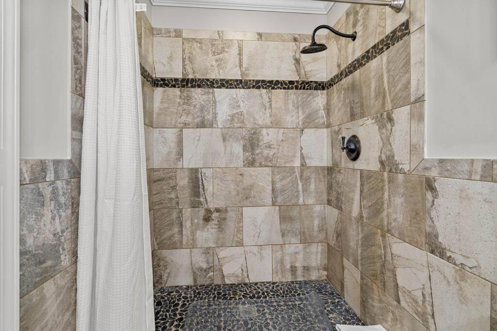 Cozy Lake Home - Jacuzzi King Bed Marina Access Mooresville Εξωτερικό φωτογραφία